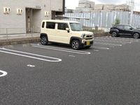 レオネクストコンフォール 駐車場