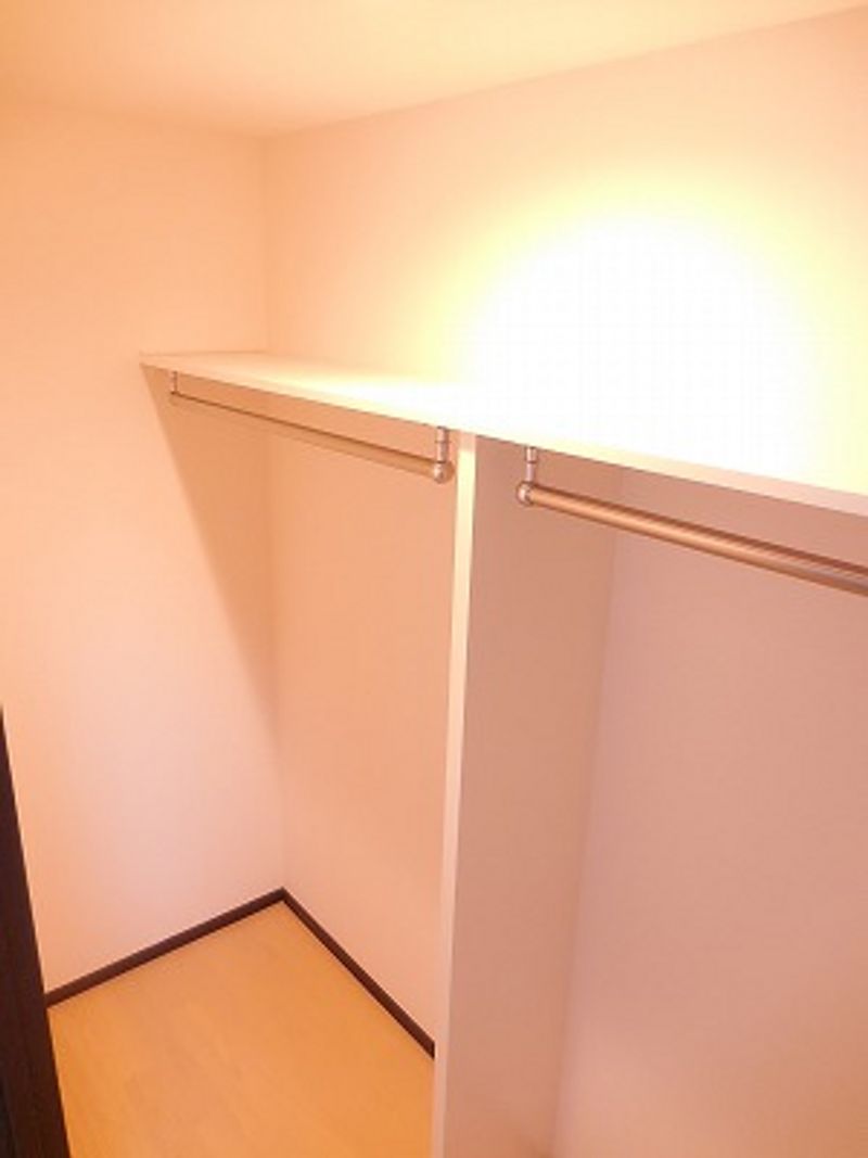 レオネクスト葉 収納