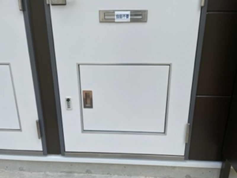 レオパレスビュウ　希望が丘 玄関