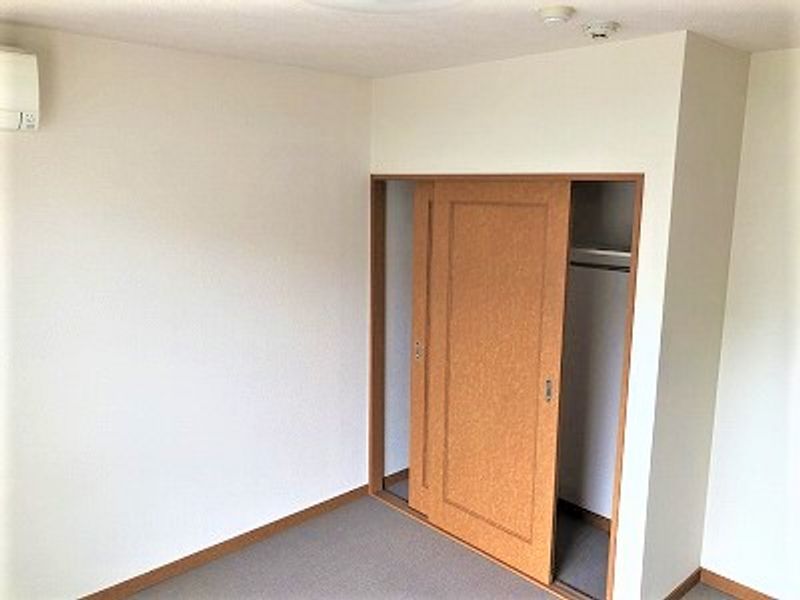 レオパレスオゥル 収納