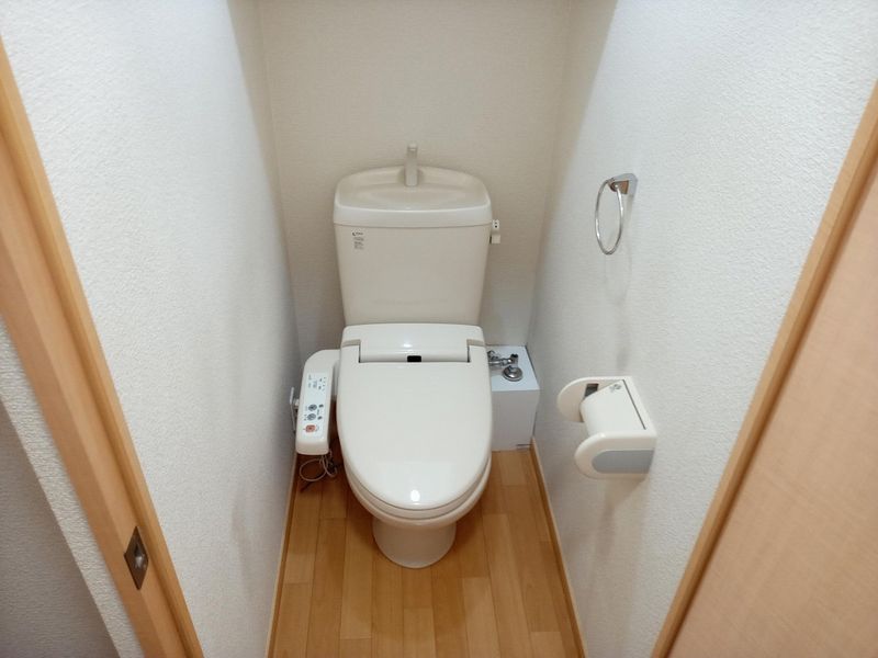 レオパレスコスモスバル トイレ