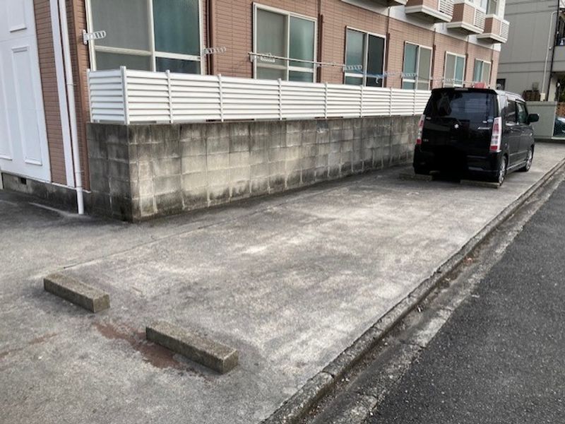 レオパレス大秋 駐車場