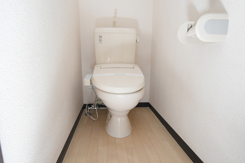 LEONEXT RIVE M II Toilet