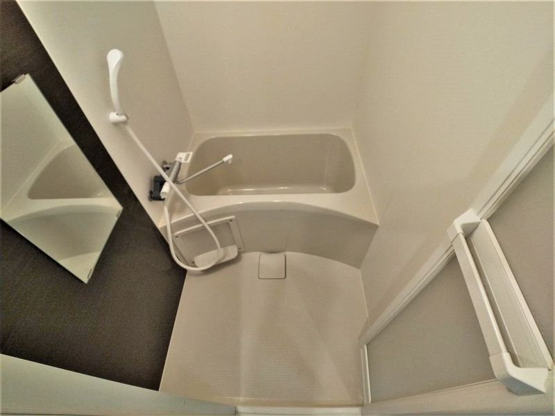 CLEINO Precious SRK Bathroom