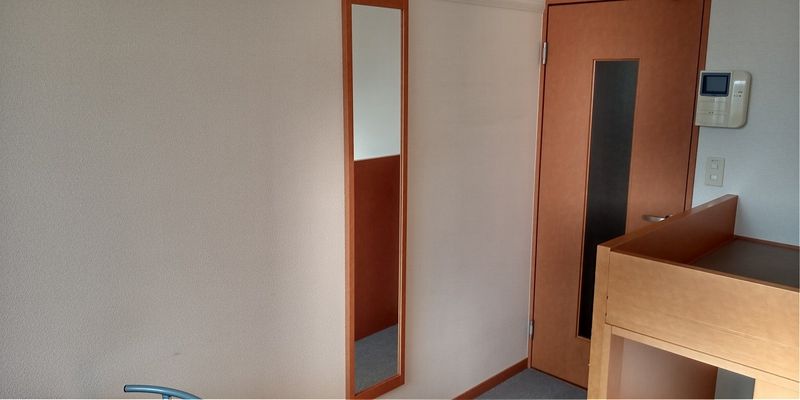 レオパレスルミエール 居間