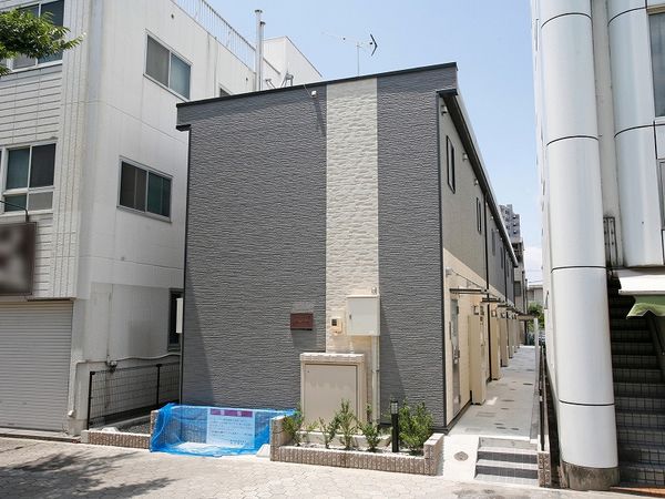 レオパレスカームリィ浜 外観