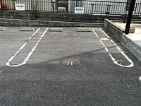 レオパレスルミエール筒井 駐車場