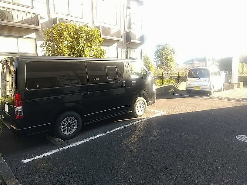レオパレスヴィラ−ジュ 駐車場