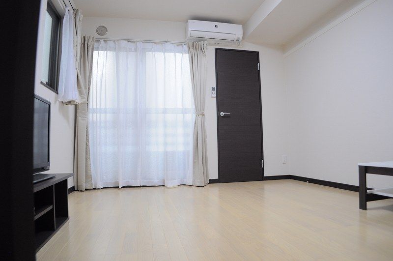 レオネクストクレスト天神 居間