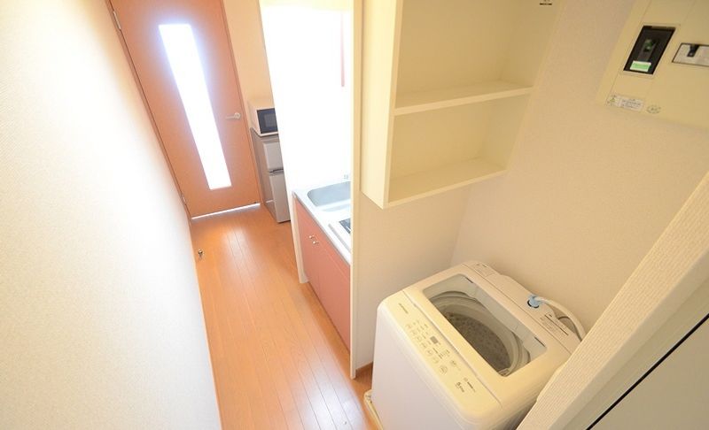 レオパレス花林檎 玄関