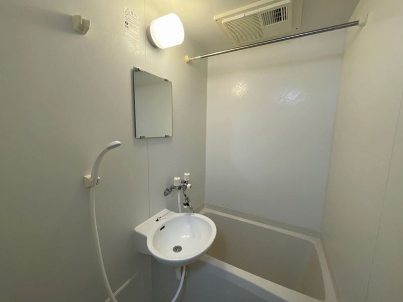 レオパレスグランデームケイ 風呂