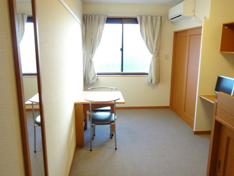 レオパレス川口 寝室