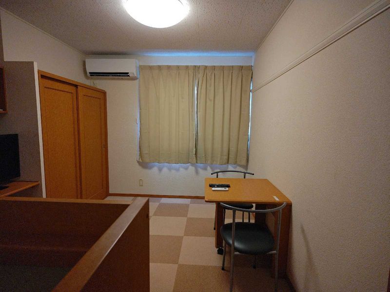 レオパレスグレーシー堀江 居間