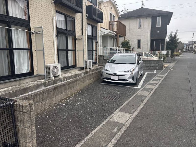 leopalace Floralia II 주차장