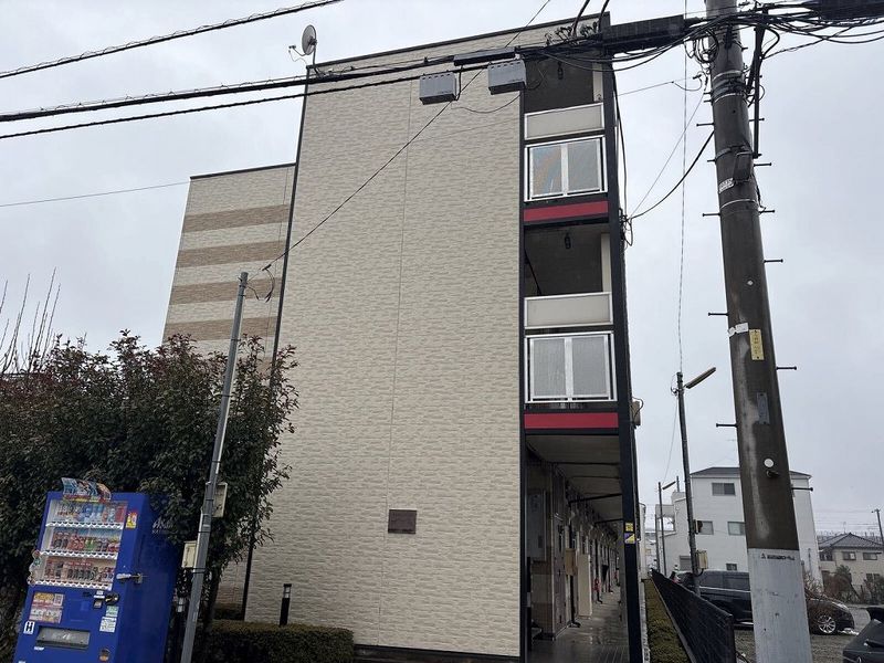 レオパレス山崎８５ 外観