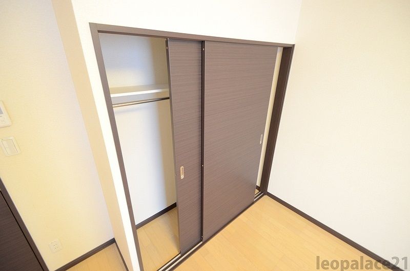 LEONEXT Sky Heights II 储物空间