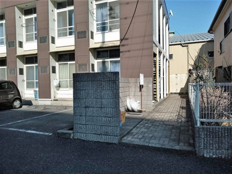 レオパレスオータム エントランス
