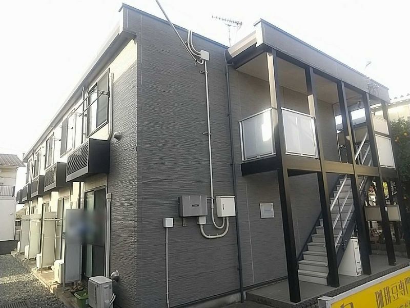 レオパレスシャトレー 外観