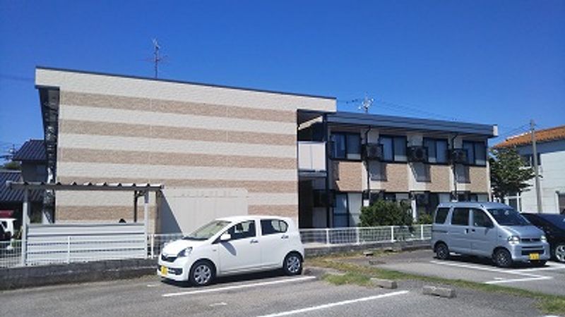 レオパレスＡＣＥ 駐車場