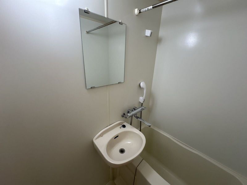 leopalace Selorm B Sink