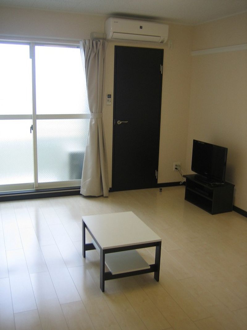 レオネクスト集 居間