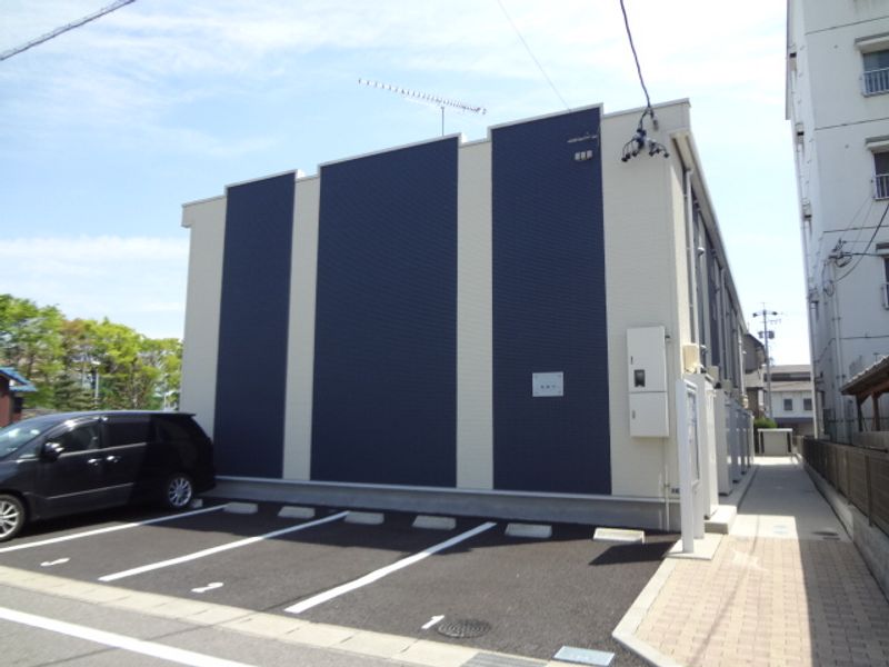レオネクスト地蔵寺 駐車場