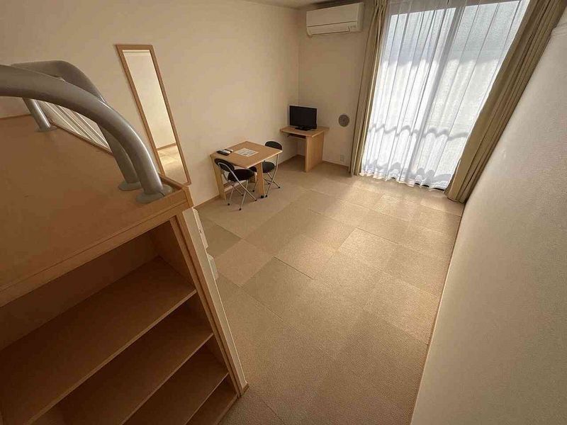 レオパレスパークサイド足立入谷 居間