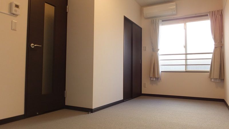 レオネクスト三宮 居間