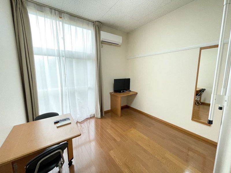 レオパレスステップｏｎｅ 居間