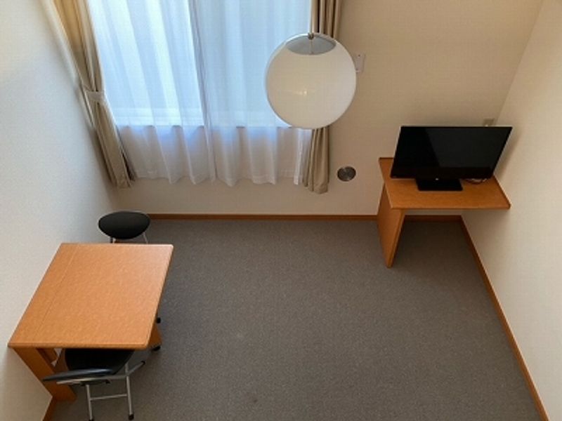 レオパレスオークヒルズⅡ 居間
