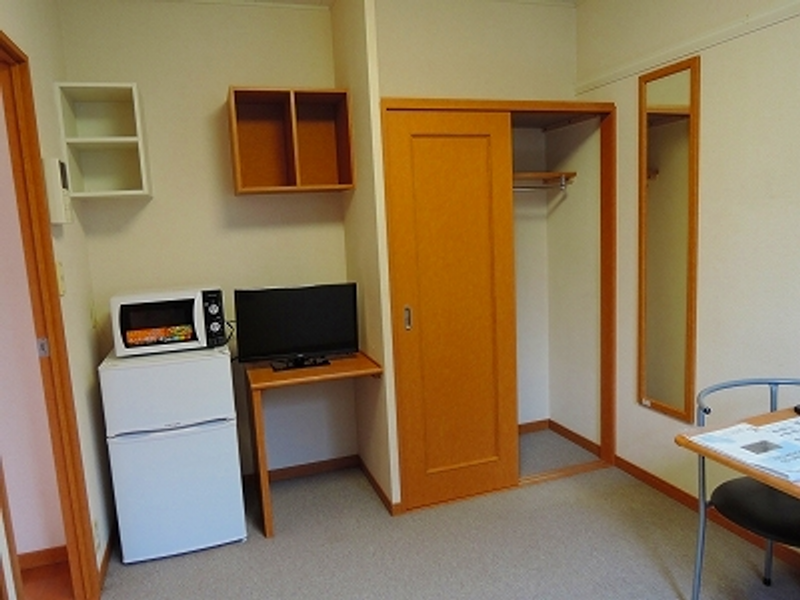 レオパレスオズメゾン 収納