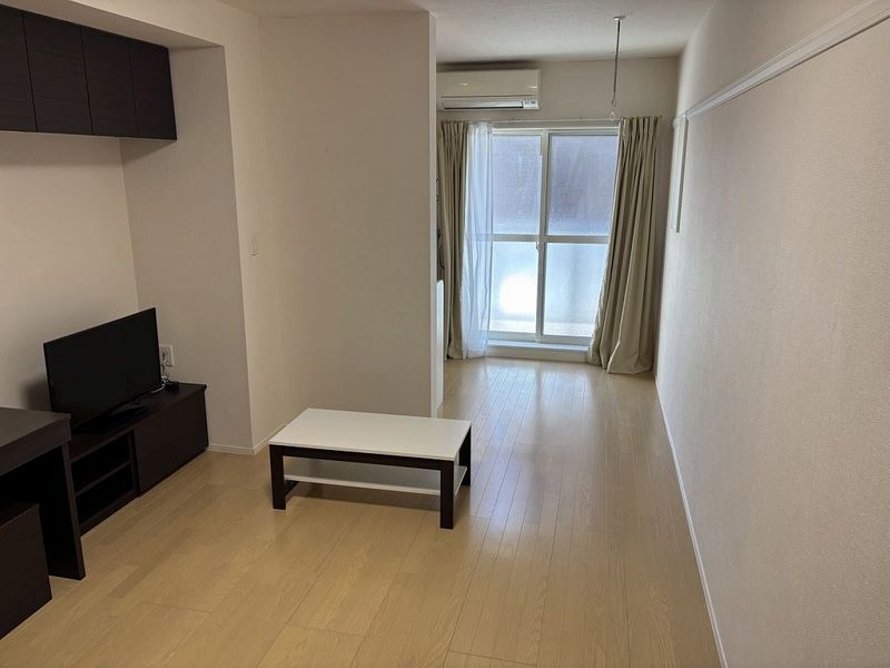 レオネクストスア 居間