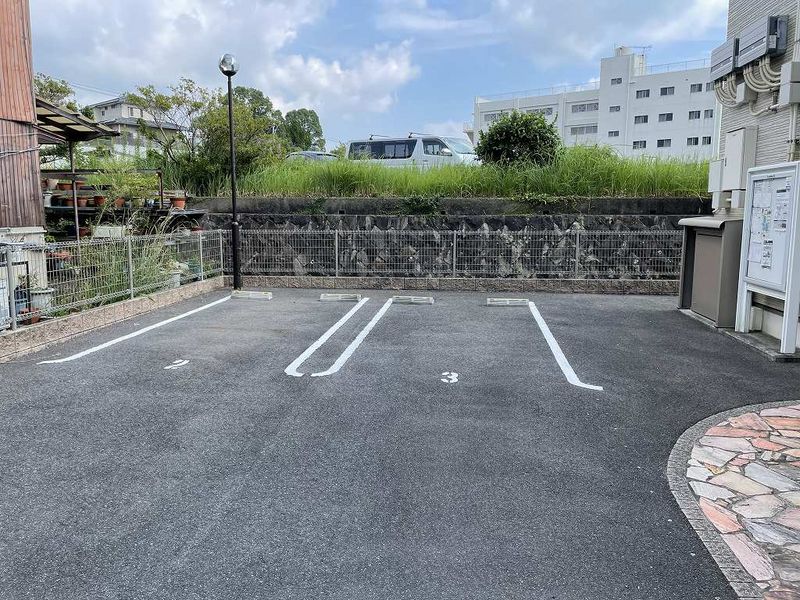 クレイノサニーコート 駐車場
