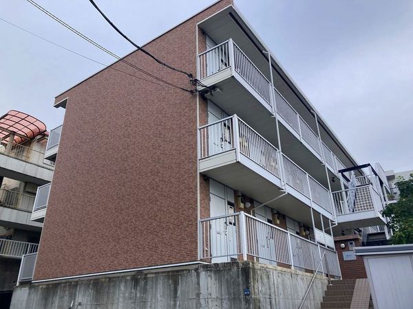 レオパレス徳丸ヒルズ 外観