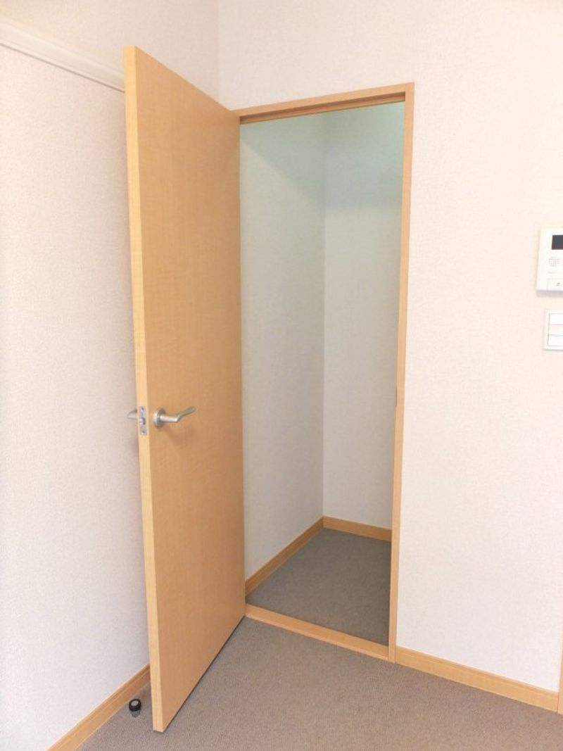 レオパレス松風ハイツ 収納