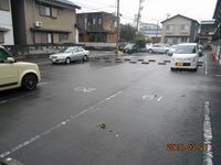 レオパレストロイメライ 駐車場