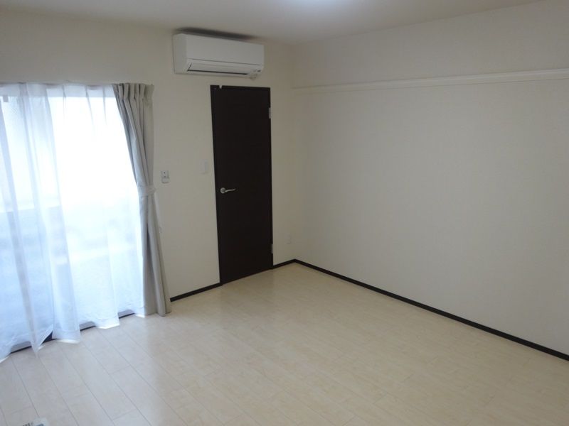 クレイノ太陽 居間