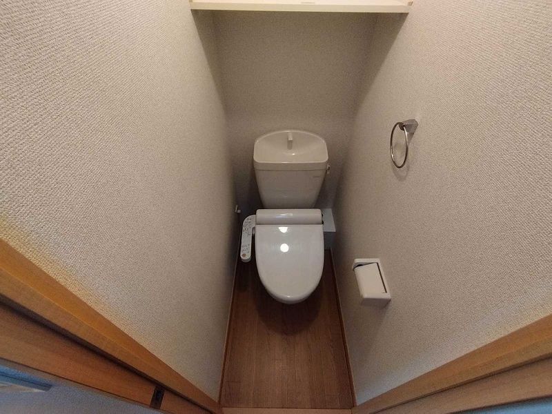 レオパレスパレス中田 トイレ