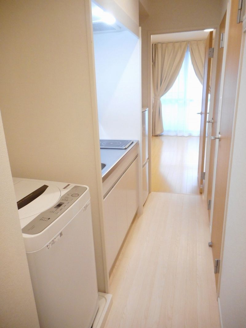 レオパレスワッフル 玄関