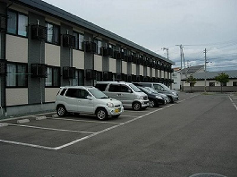 レオパレス長橋台Ⅰ 駐車場