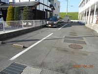 レオパレスジュネス灯明寺 駐車場