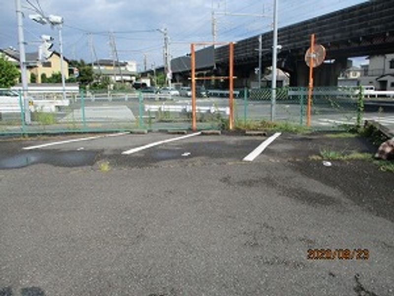 レオパレス宮久保 駐車場