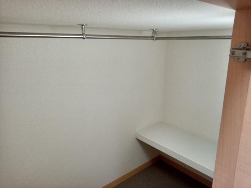 レオパレスローレル相生 収納