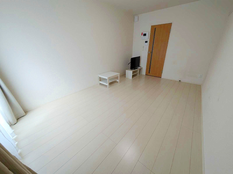 CLEINO Sorgente Living room