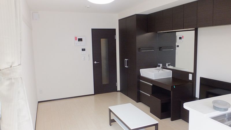 LEONEXT South Flora Living room