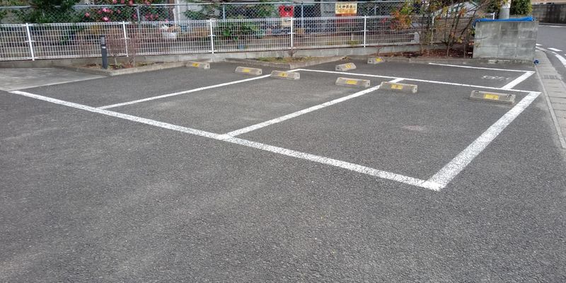 レオパレス中田町 駐車場