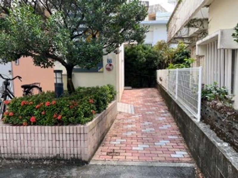 レオパレスＫＭティーダ エントランス