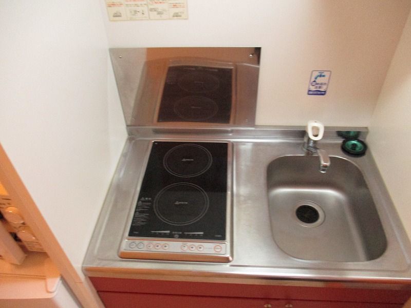 レオパレスヴォワドサンセス キッチン
