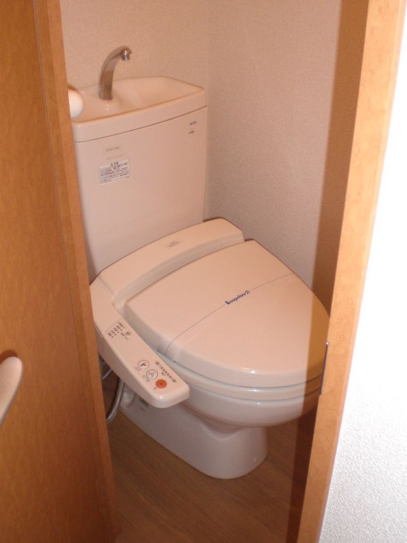 レオパレスカサ　リリオ トイレ