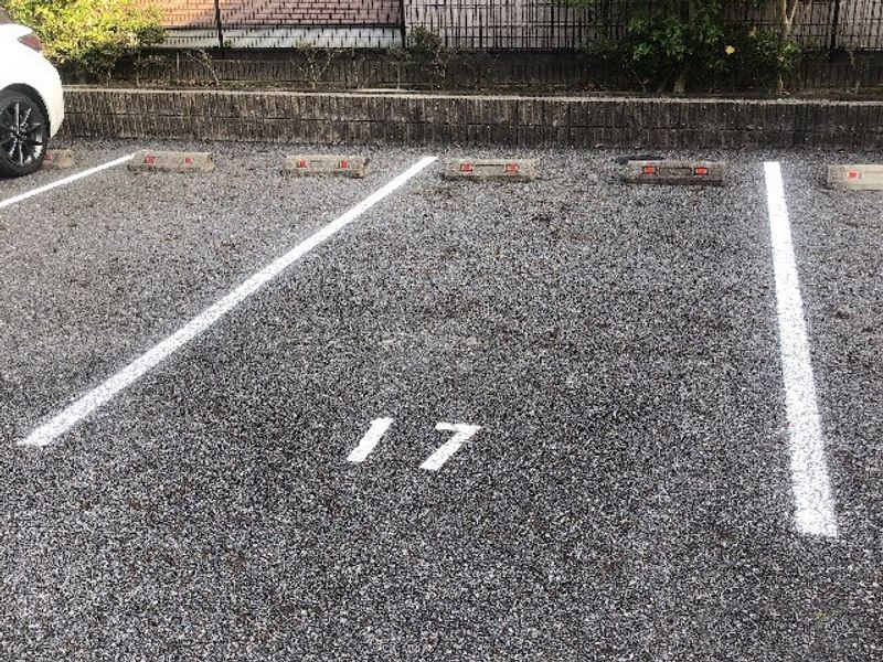 レオパレスデュークレール 駐車場